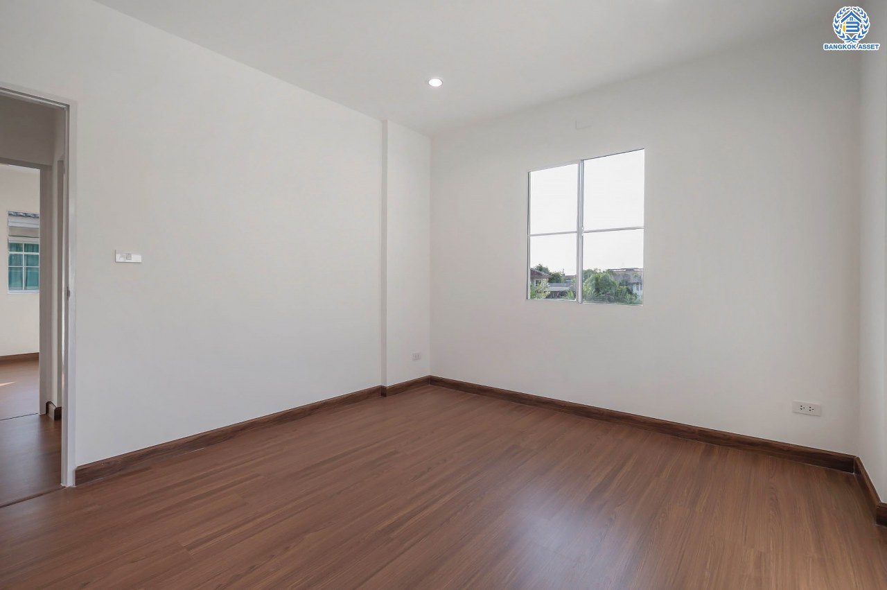 บ้านมือสองตกแต่งใหม่ แบรนด์ LH โครงการ ชัยพฤกษ์ บางบัวทอง หลังใหญ่ เนื้อที่ 94.2 ตร.ว. ฟังก์ชัน 3 ห้องนอน 3 ห้องน้ำ จอดรถได้ 4 คัน พร้อม Facilities ครบครัน บนทำเลเดินทางสะดวก ติดถนนบางกรวย-ไทรน้อย ใกล้เซ็นทรัลเวสต์เกต และรถไฟฟ้าสายสีม่วง "สถานีบางพลู"...